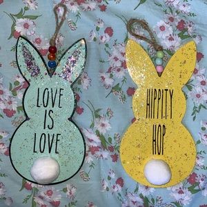 Pair of Wood Bunnies Decor